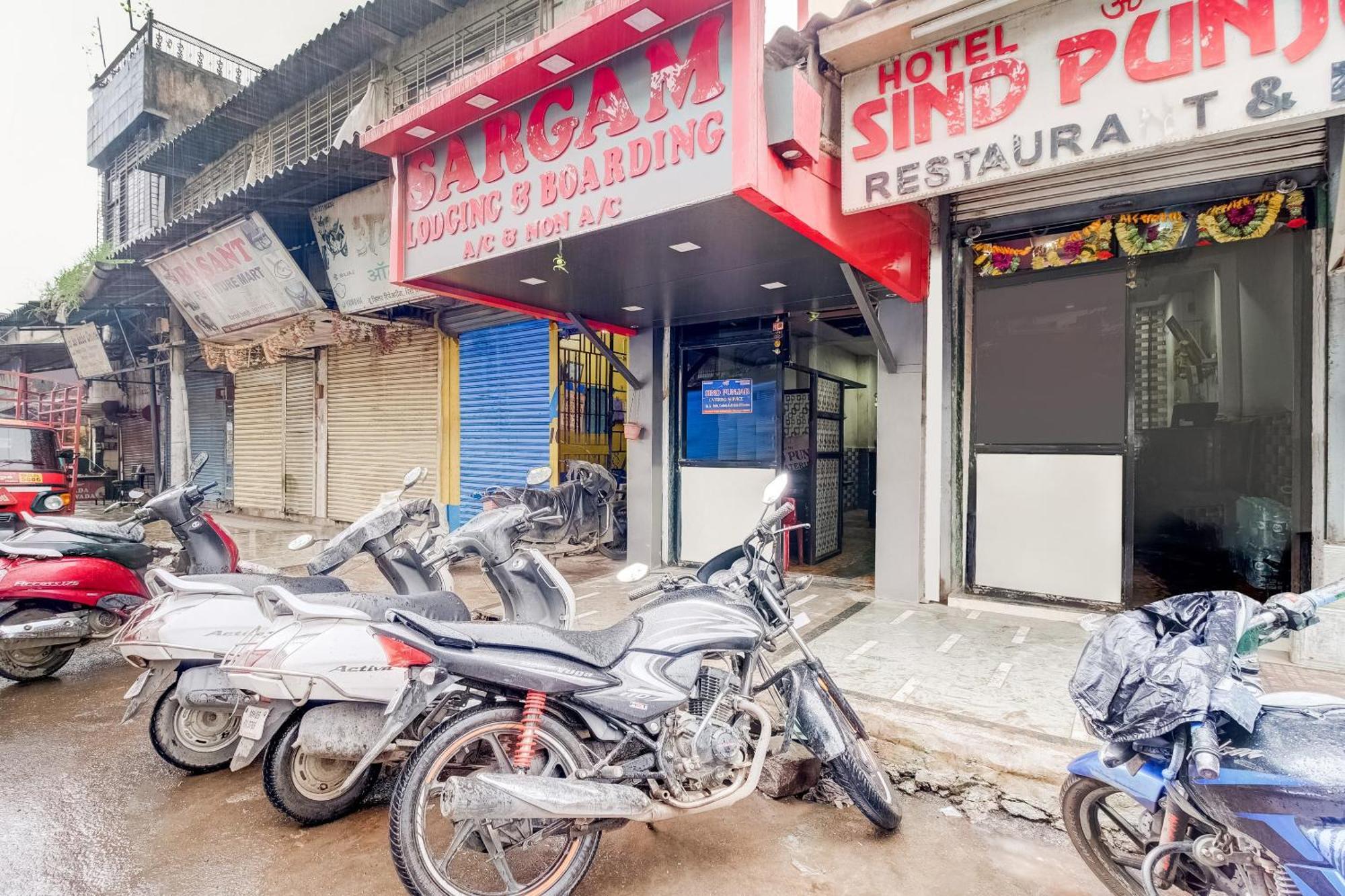 斯波特昂47942萨尔甘姆食宿旅馆 Ulhāsnagar 外观 照片